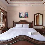 Stayvista At The White House Villa