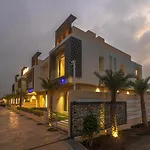 Saffronstays Barney, Lonavala - Pet-Friendly Pool Villa Near Sunny Da Dhaba