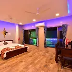 Luxurious 4Bhk Honeycomb Villa With Private Pool