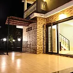 The Perfect Stays - Mount Manor Villa