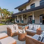 Stayvista\'S Lumiere Villa With Rainshower Bliss