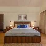 Stayvista\'S V Square - Enjoy A Pool And Indoor Games For A Leisurely Stay