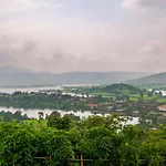 Stayvista\'S Shivom Villa 3 - A Serene Escape With Views Of The Valley And Lake