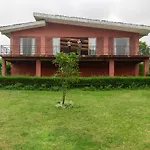Stayvista\'S Shivom Villa 5 - A Serene Escape With Views Of The Valley And Lake