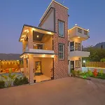Silver Sky Villa