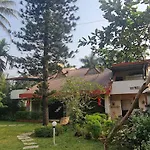 Hillside Villa By Casa De Amigos
