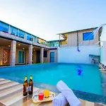 Empyrean Stay II 6Bhk II Samrat Villa II Ac II Pvt Pool Ll Largest Pool Ll