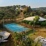 Stayvista\'S Emerald Acres Offering A Heated Pool, Bonfire, Snooker Table, Scenic Views, Tennis Court, Steam Room, Gazebo, & Gym