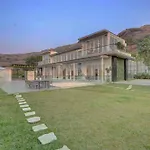 Elivaas Meraki Villa - Luxe 6 Bhk Glass Villa With Private Pool, Balcony, Garden & Gazebo