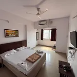 Hill Side Family Guest House