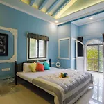 Stayvista\'S Maximus Villa - City-Center Villa With Private Pool, Gazebo, Games & Projector Room