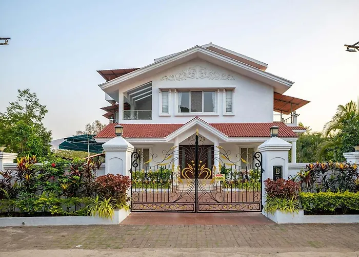 Casa Serenity By Stayvista - Relax With A Pool, Lawn, And Inviting Jacuzzi