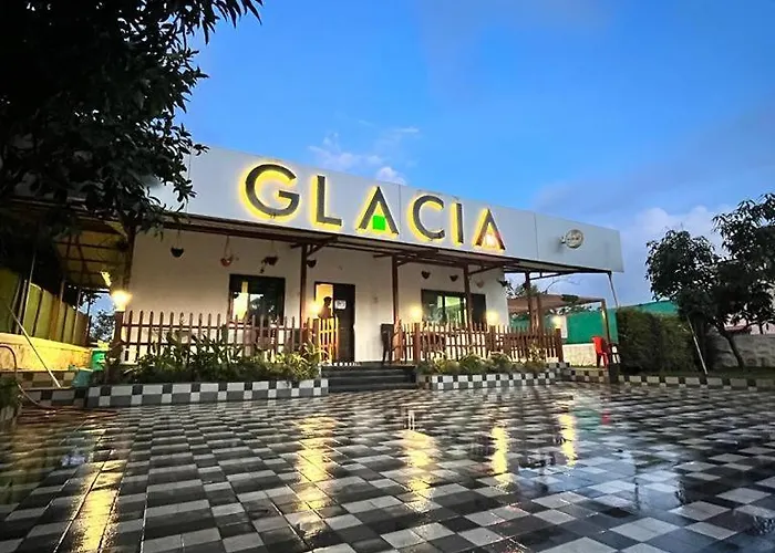 3Bhk Glacia Villa With A Private Swimming Pool Near Ekvira Temple