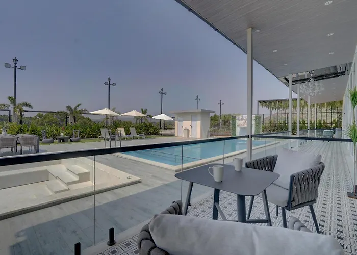 Elivaas Meraki Villa - Luxe 6 Bhk Glass Villa With Private Pool, Balcony, Garden & Gazebo
