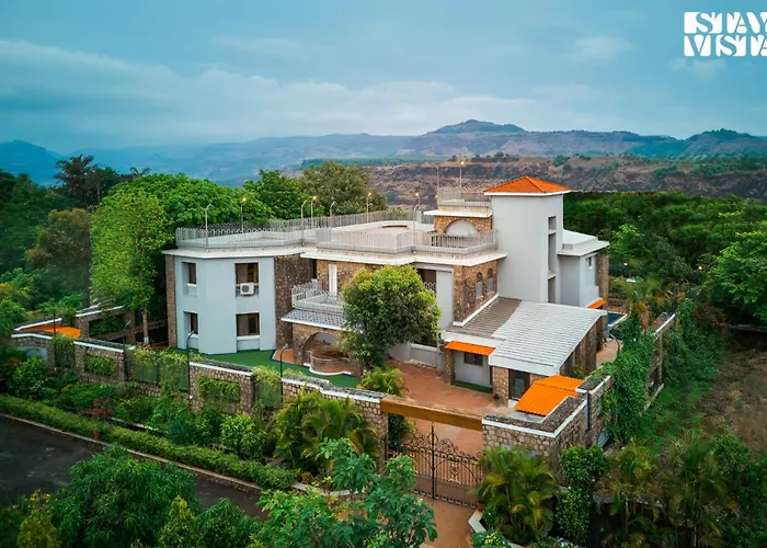 Stayvista At Seraphim Peak With Pool & Views