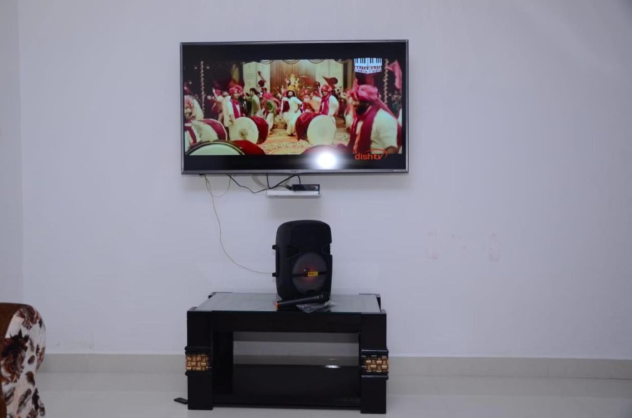 A2zroomz Aarya 4 Bhk