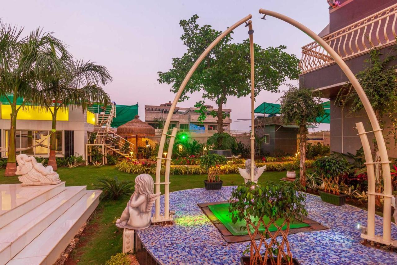 Resort Ayurkutir Villa: Relaxation Oasis With Pool, Gym & Snooker *
