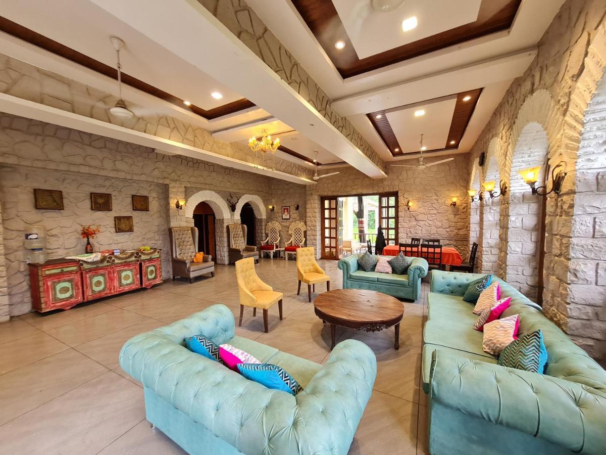 Luxurious Vintage * Lonavala