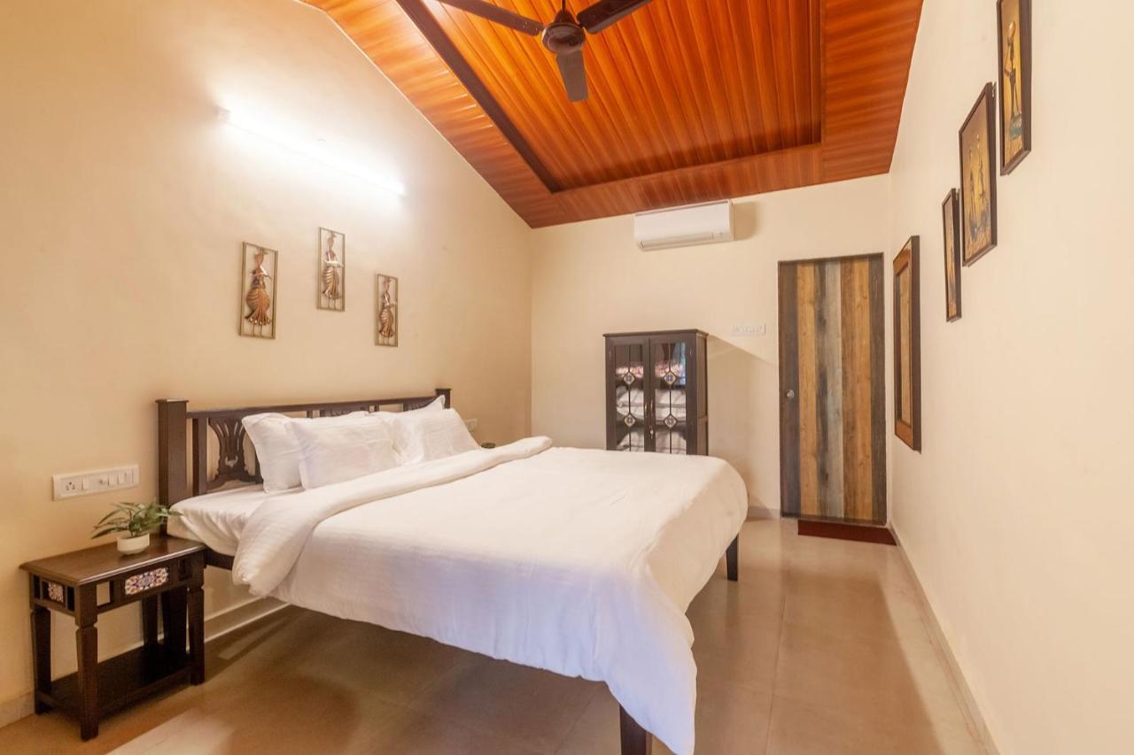 La Palm By Stayvista: Mountain-view With Pool, Gym & Recreational Amenities Lonavala