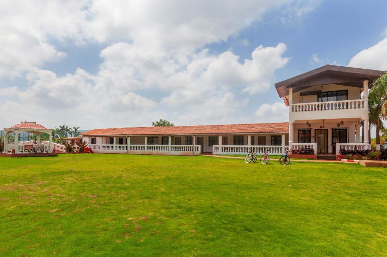 Villa La Palm By Stayvista: Mountain-view With Pool, Gym & Recreational Amenities Lonavala