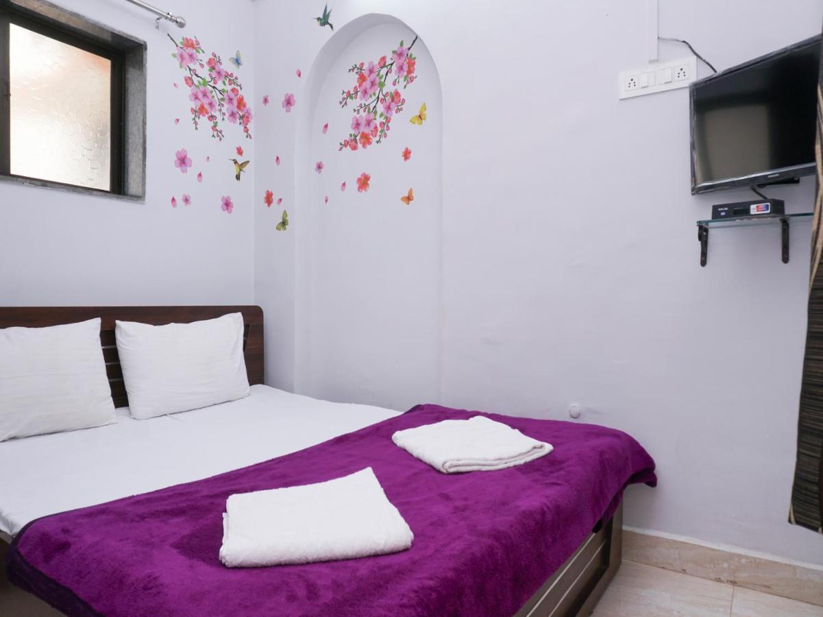 Trisha Residency Hotel *