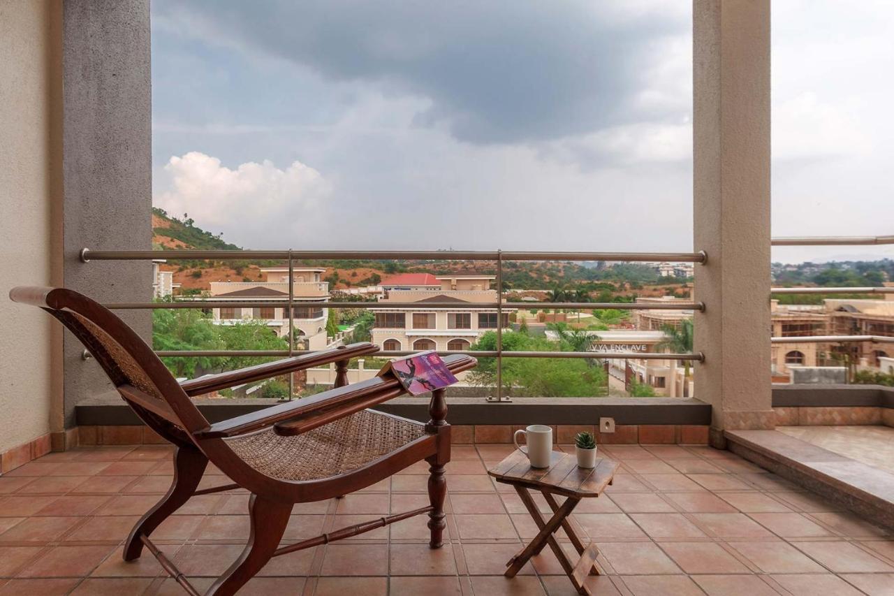 Stayvista's Janak - Your Private Escape With A Pool And Pool Table * Lonavala