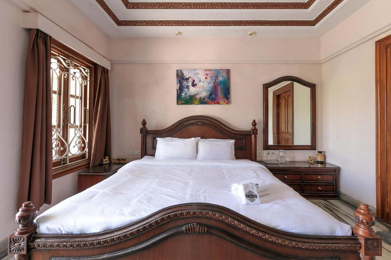 Stayvista At The White House Villa Lonavala
