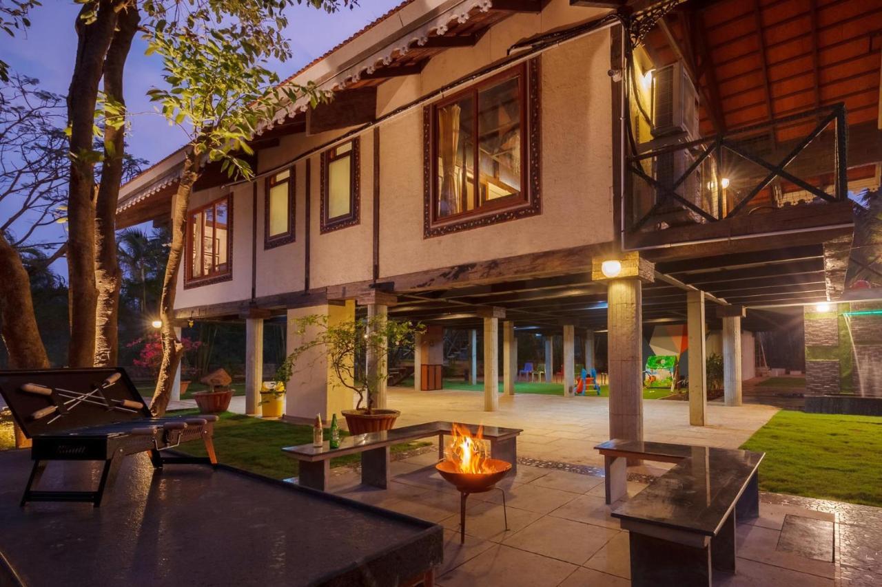 Villa Aranyam By Stayvista With Modern Wooden Interiors, Kidszone, Indoor Games & Plunge Pool *