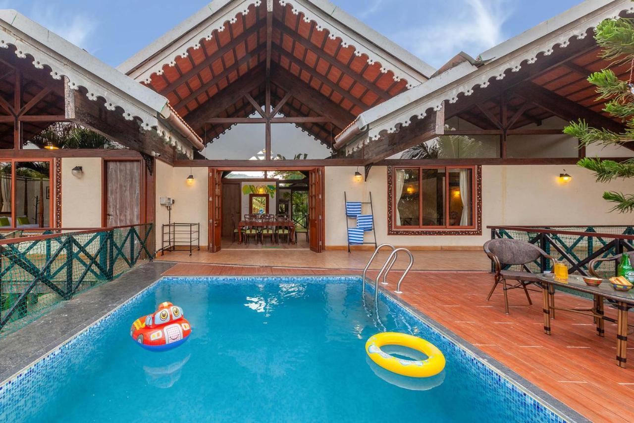 Villa Aranyam By Stayvista With Modern Wooden Interiors, Kidszone, Indoor Games & Plunge Pool