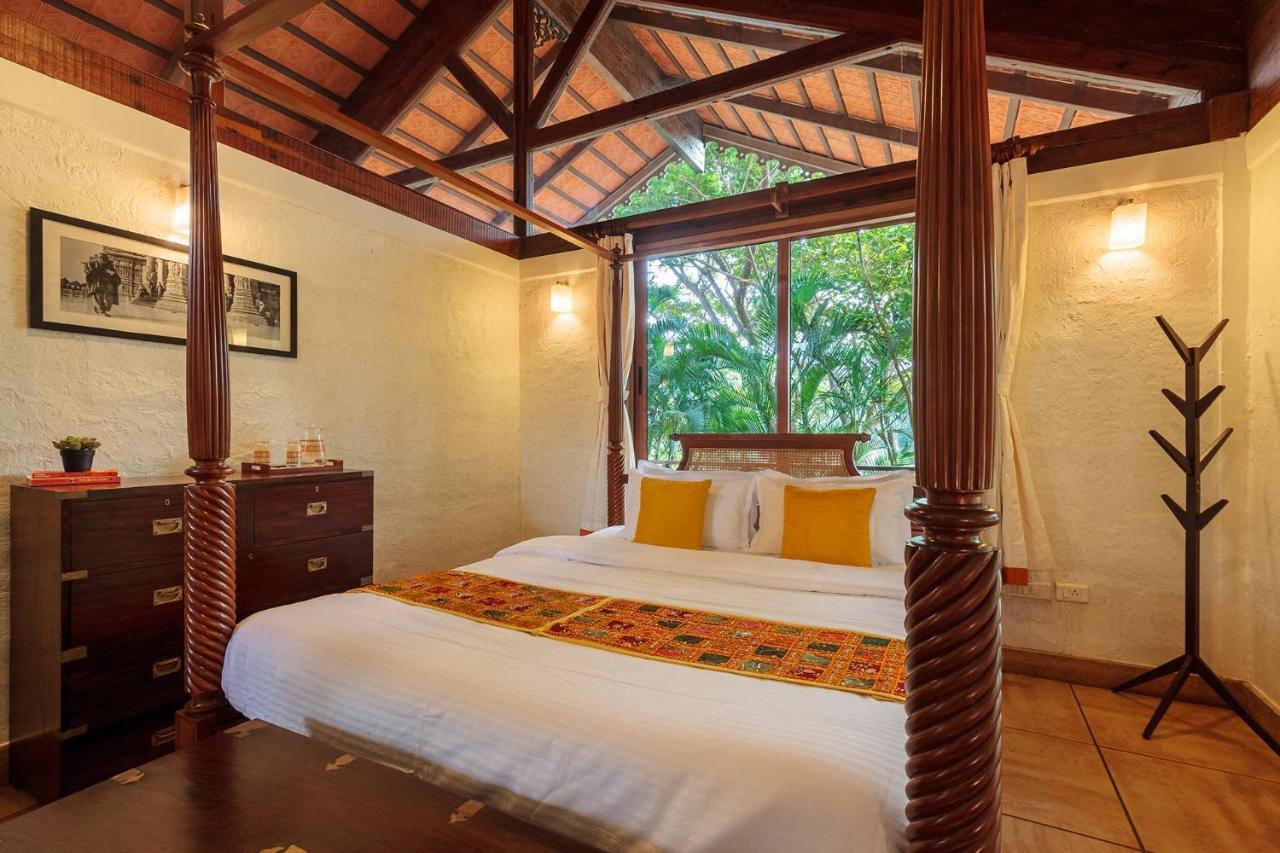 Aranyam By Stayvista With Modern Wooden Interiors, Kidszone, Indoor Games & Plunge Pool * Lonavala