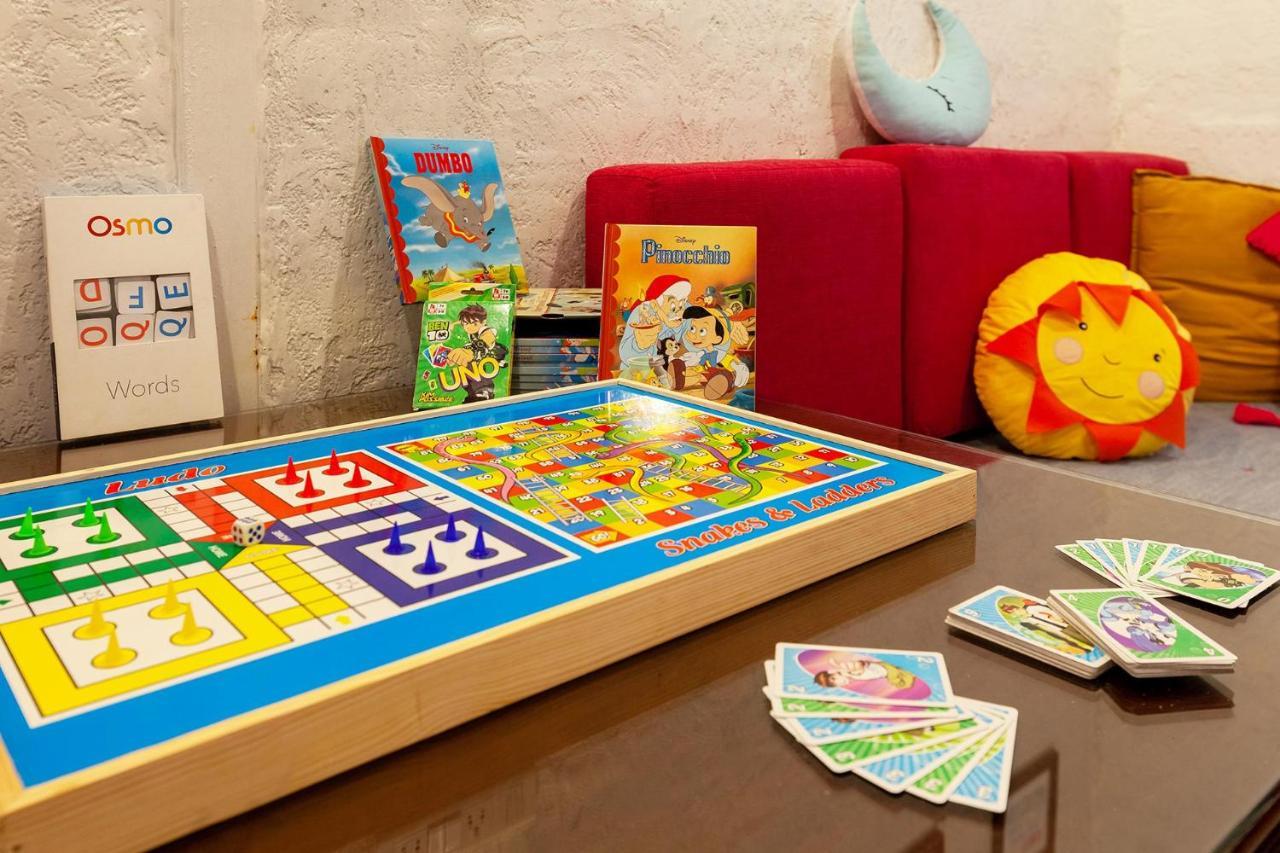 Aranyam By Stayvista With Modern Wooden Interiors, Kidszone, Indoor Games & Plunge Pool *