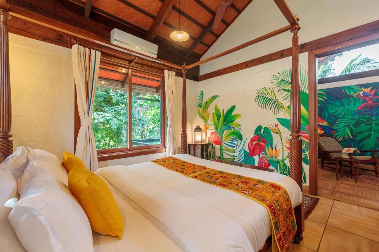 Aranyam By Stayvista With Modern Wooden Interiors, Kidszone, Indoor Games & Plunge Pool Villa