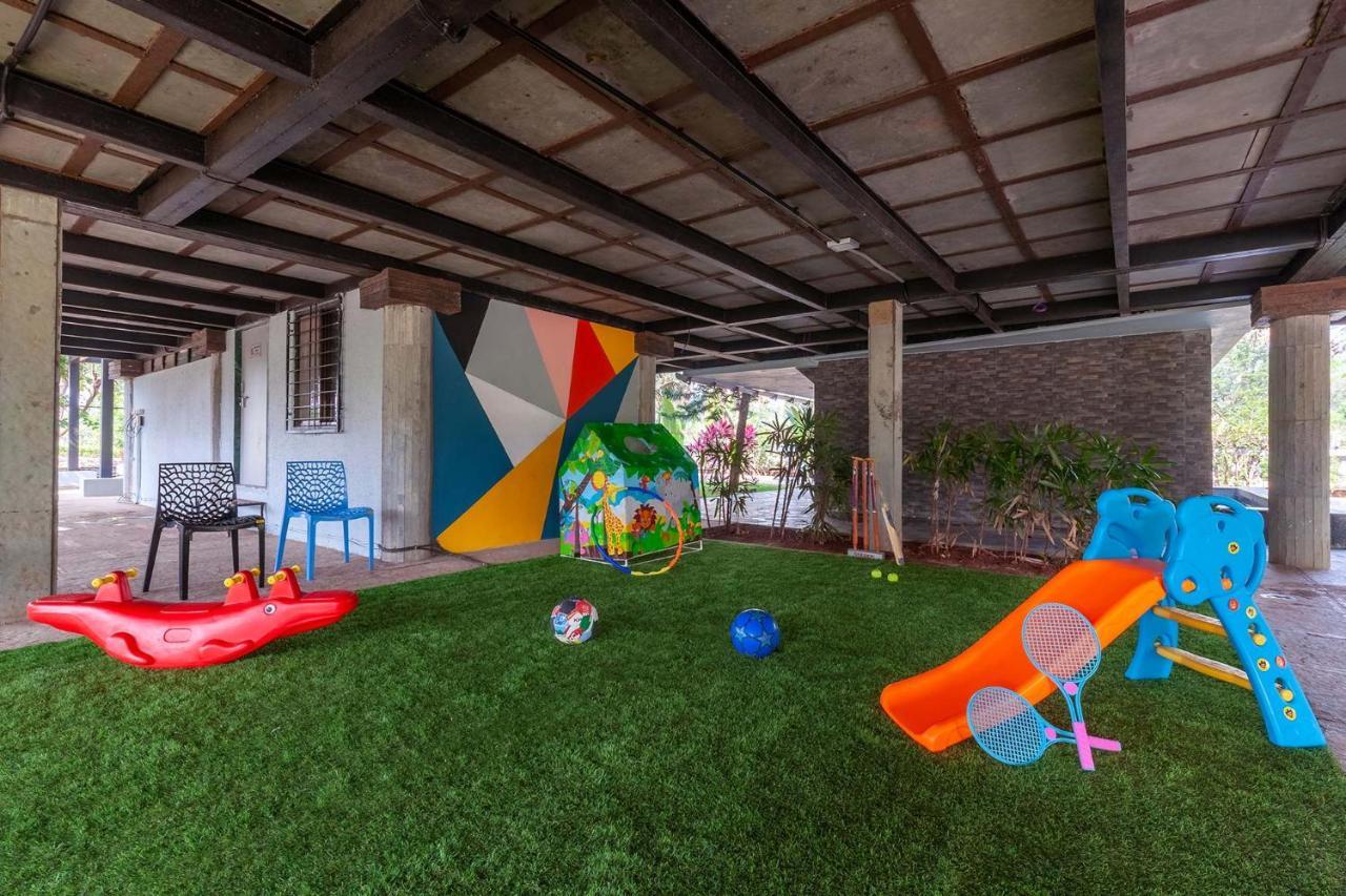Villa Aranyam By Stayvista With Modern Wooden Interiors, Kidszone, Indoor Games & Plunge Pool *