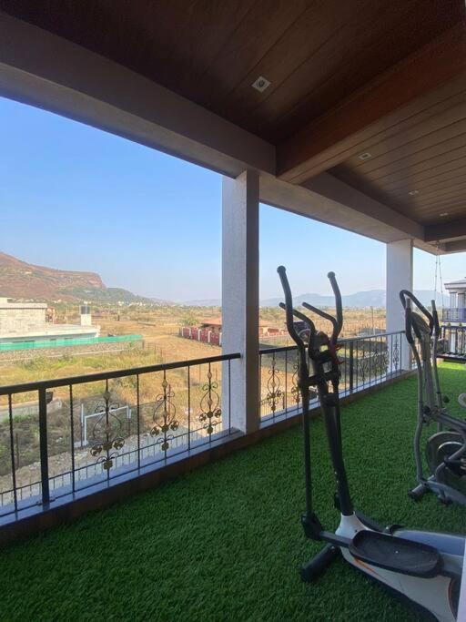 Mount 5 Bhk Luxurious With Private Pool And Full Size Cricket Football Turf Villa Lonavala