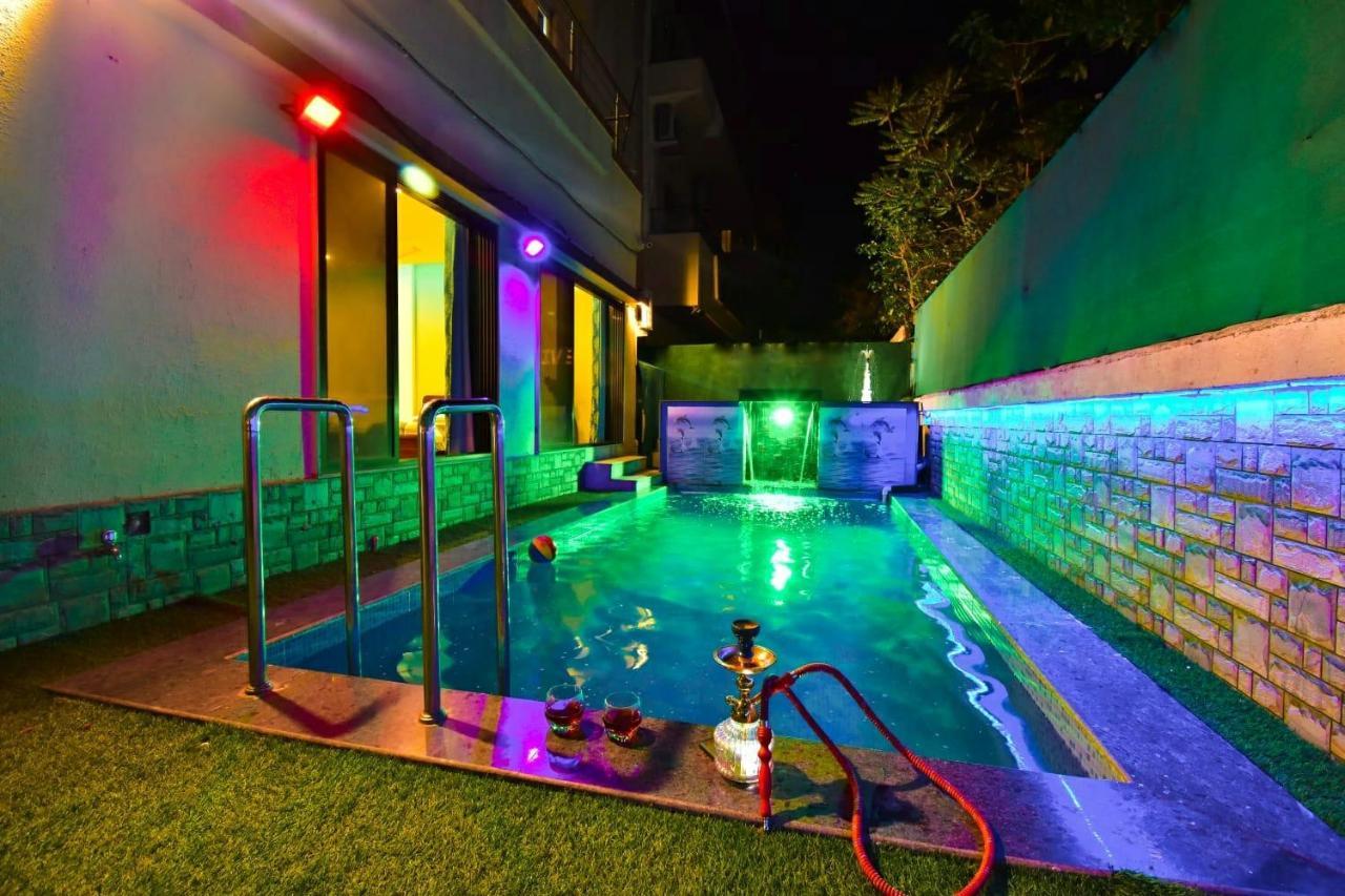Luxurious 4bhk Honeycomb With Private Pool Villa