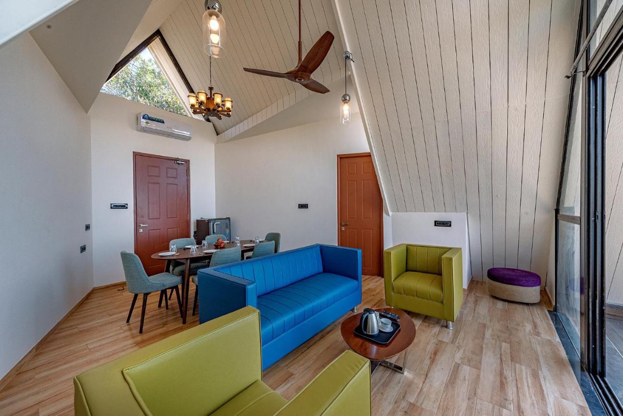 Holiday home Saffronstays Harrier Crest, - A Frame With Bathtub Serving Delicious Veg Food