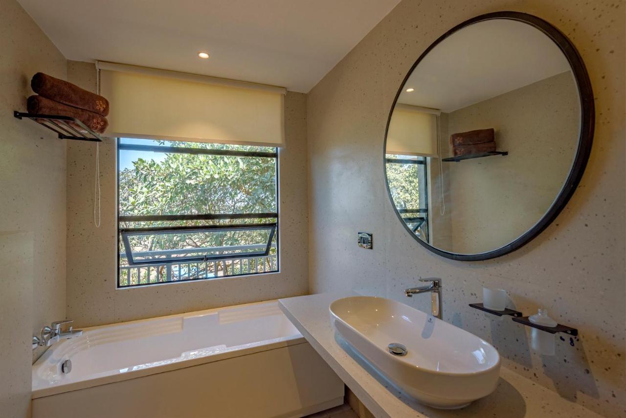 Saffronstays Harrier Crest, - A Frame With Bathtub Serving Delicious Veg Food Holiday home *