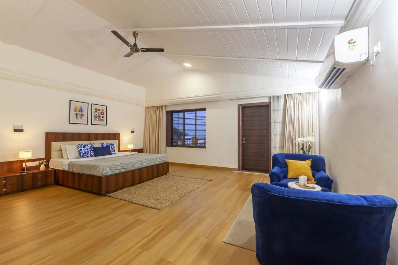 Stayvista's V Square - Enjoy A Pool And Indoor Games For A Leisurely Villa *