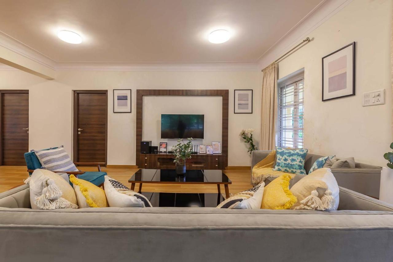 Stayvista's V Square - Enjoy A Pool And Indoor Games For A Leisurely *