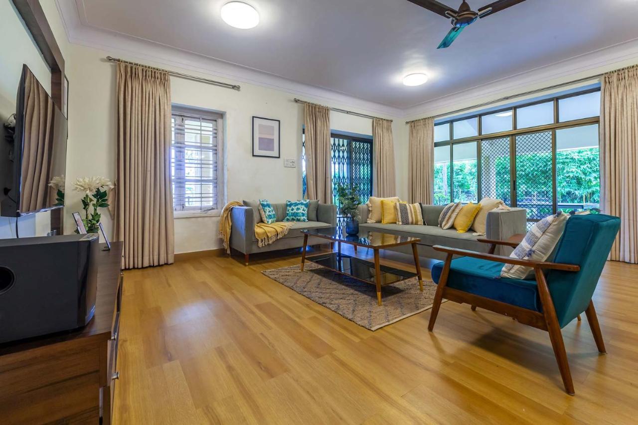 Stayvista's V Square - Enjoy A Pool And Indoor Games For A Leisurely * Lonavala