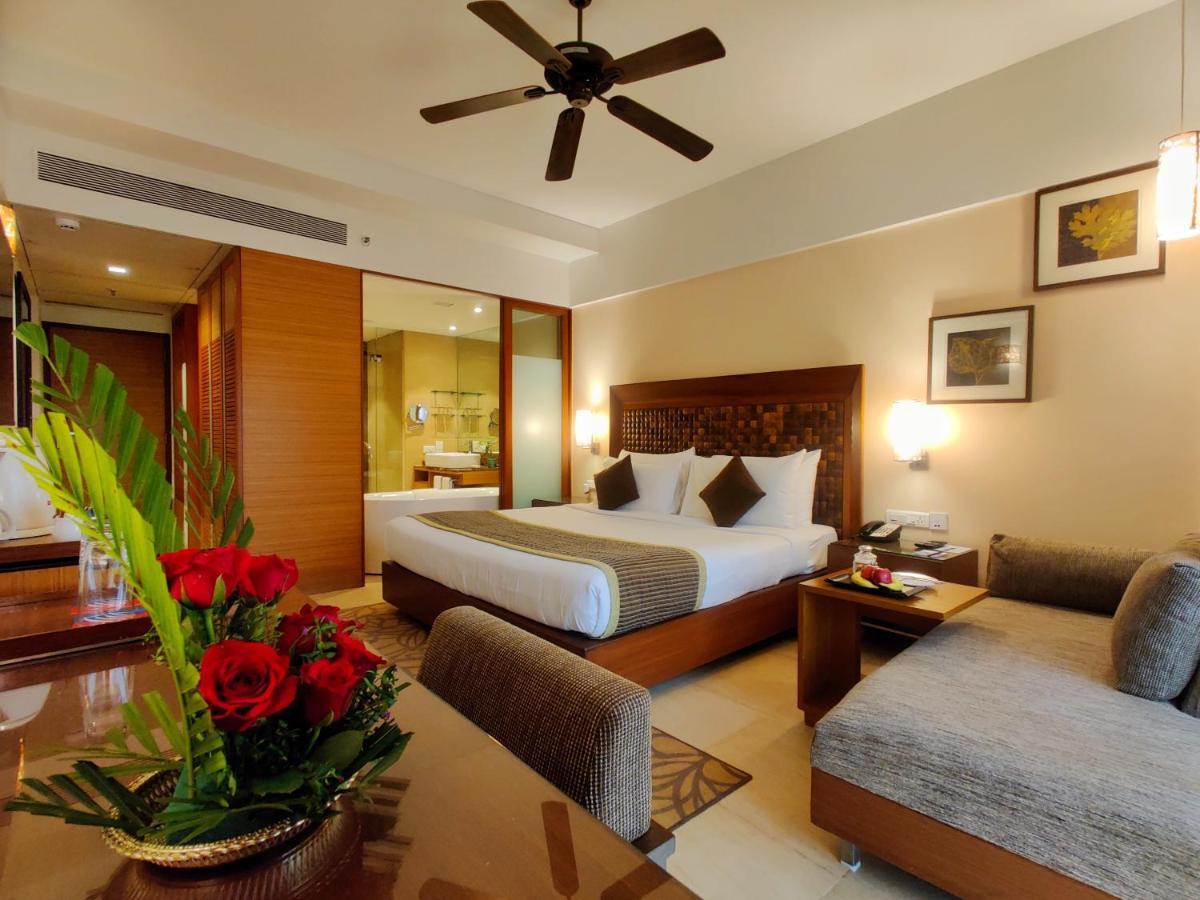 Resort Fariyas 5*