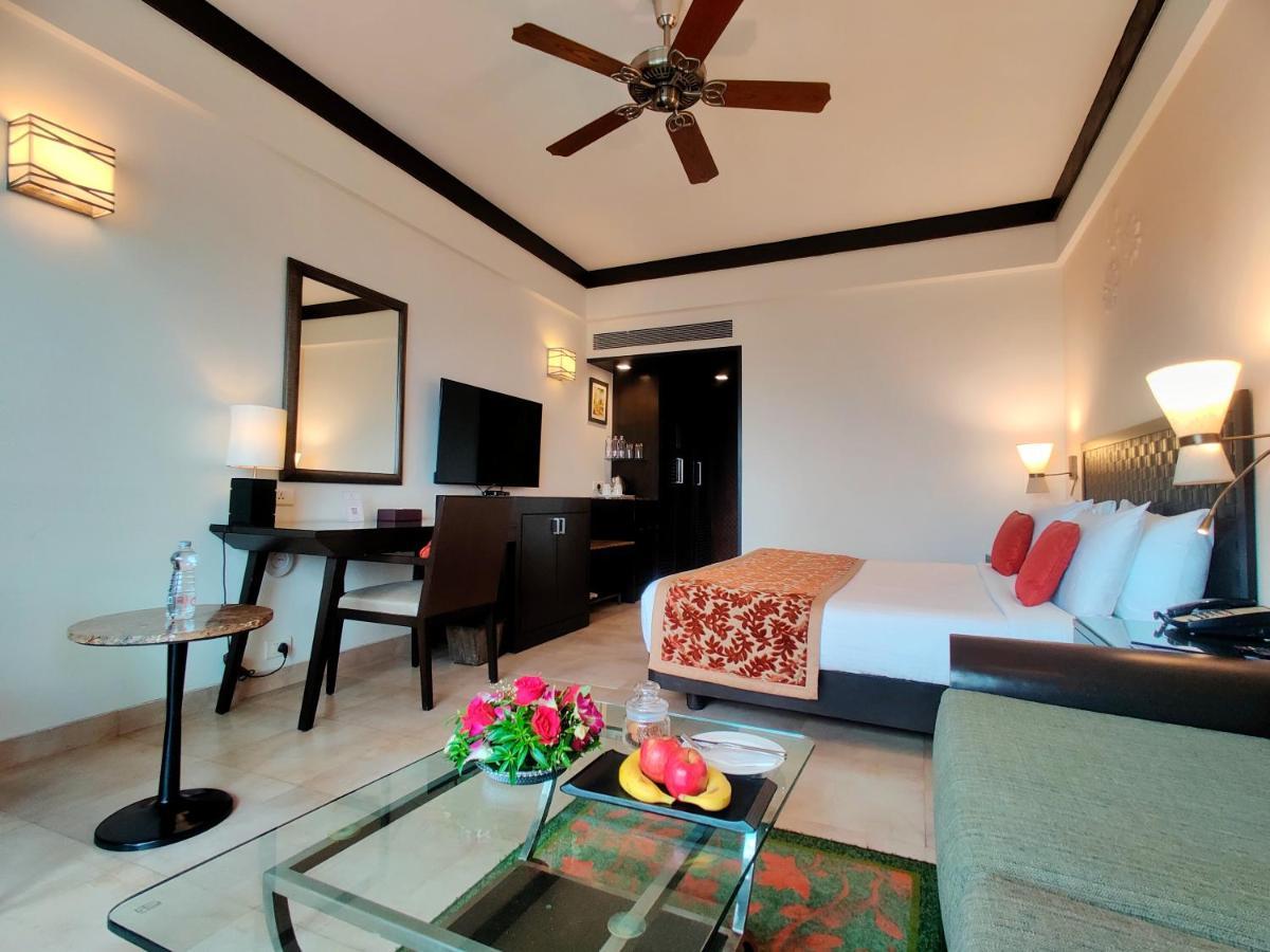 Fariyas Resort