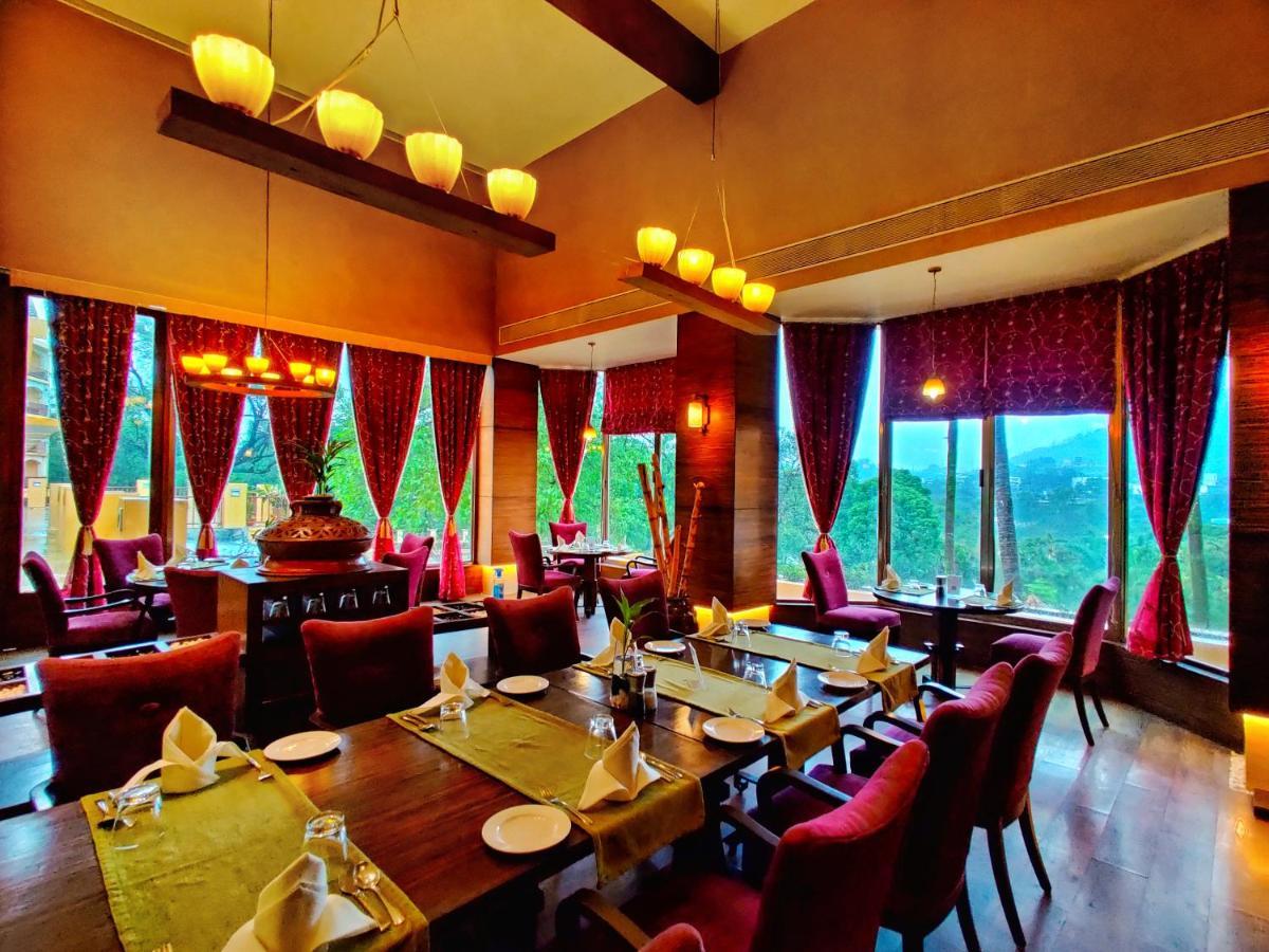 Resort Fariyas Lonavala
