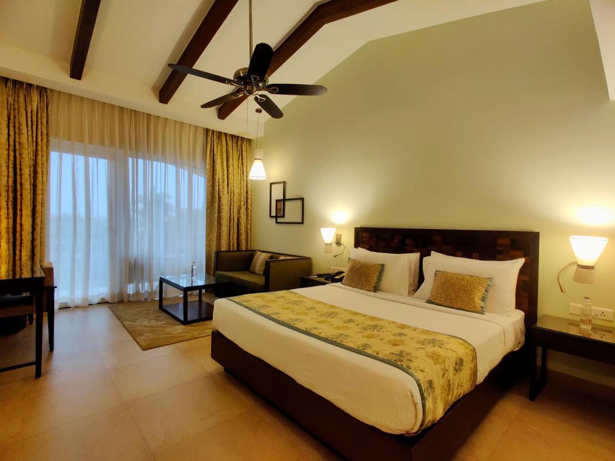 Resort Fariyas