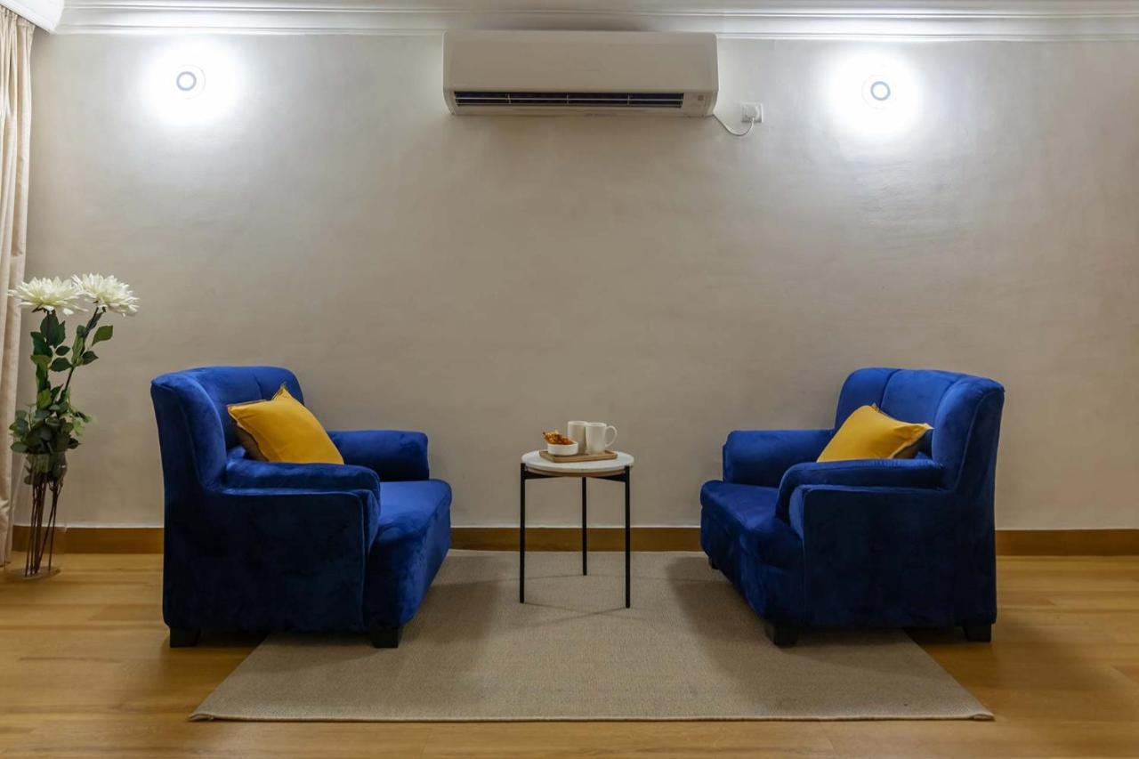 Stayvista's V Square - Enjoy A Pool And Indoor Games For A Leisurely Lonavala