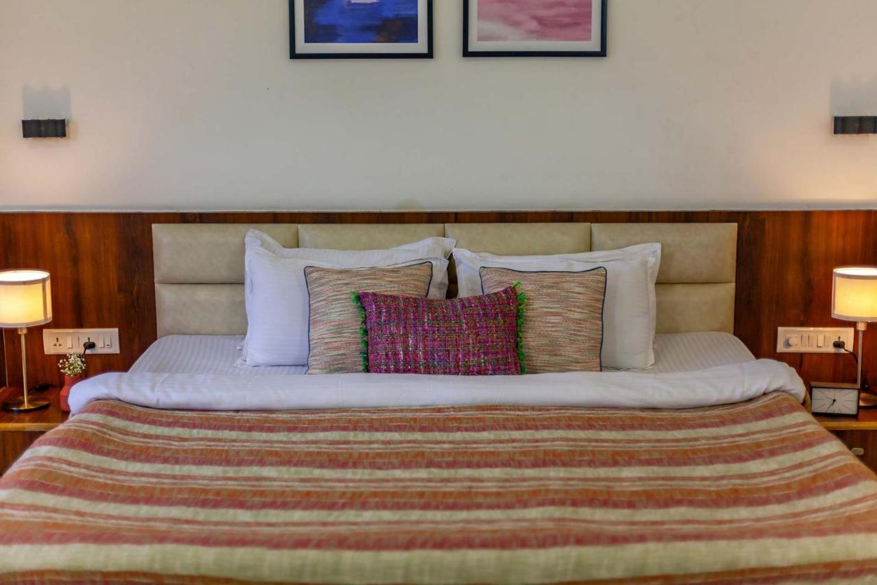 Villa Stayvista's V Square - Enjoy A Pool And Indoor Games For A Leisurely *