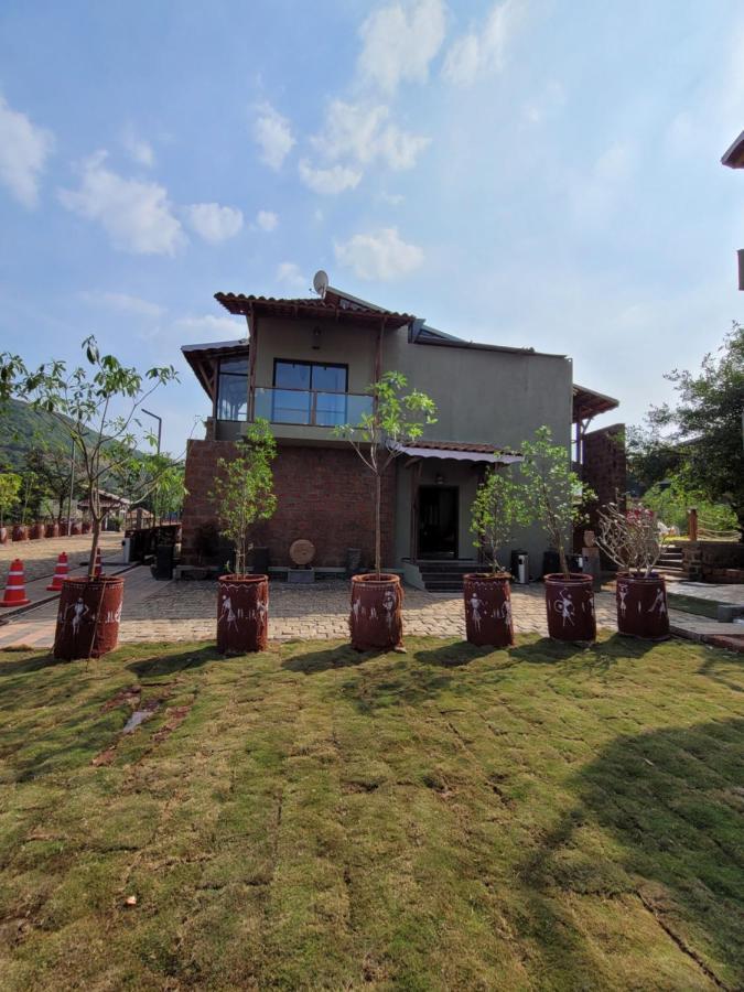 Mastiff Grand La Villae Hotel 4*