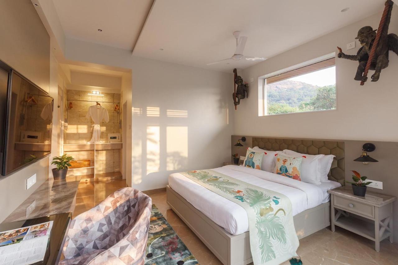 Stayvista's Le Sutra Great Escapes - Udaan - Artistic Rooms, Terrace Jacuzzi With Scenic View