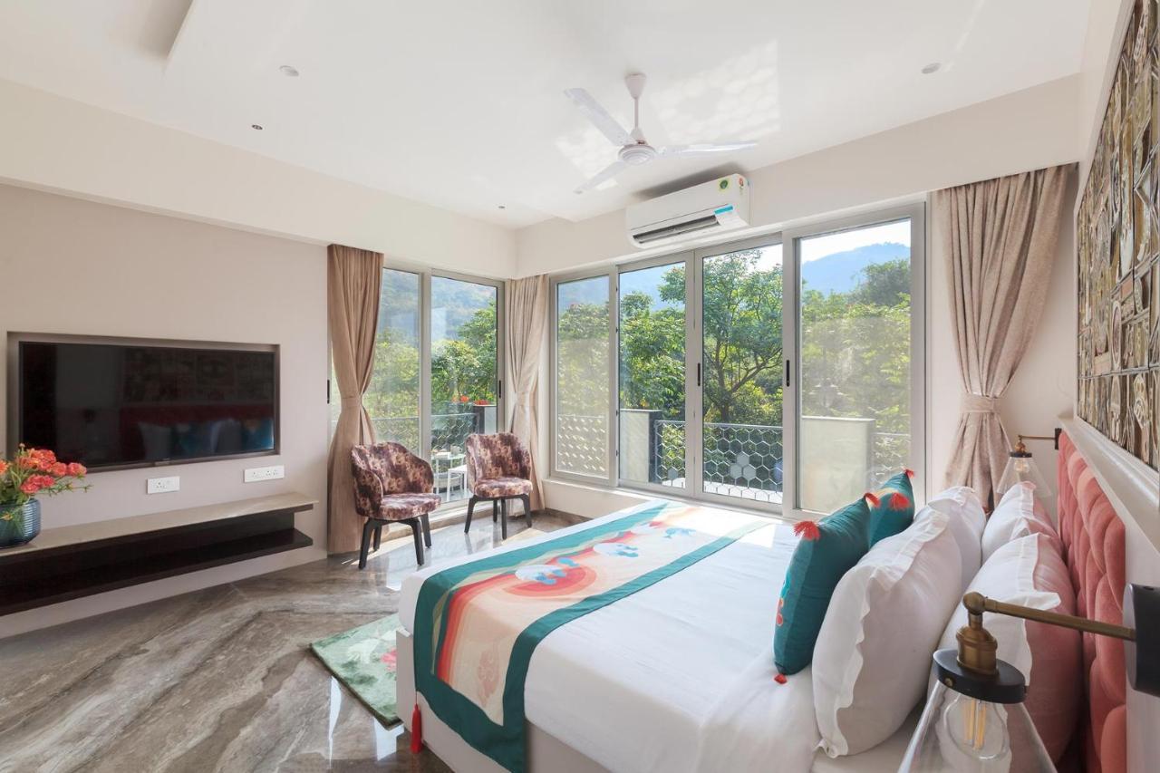 Stayvista's Le Sutra Great Escapes - Udaan - Artistic Rooms, Terrace Jacuzzi With Scenic View Villa Lonavala