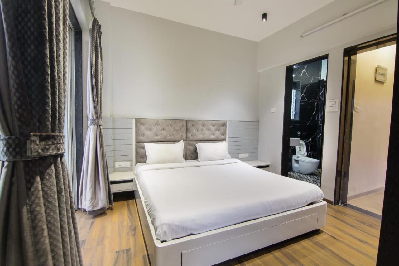 Mannat Glow With Swimming Pool Villa *